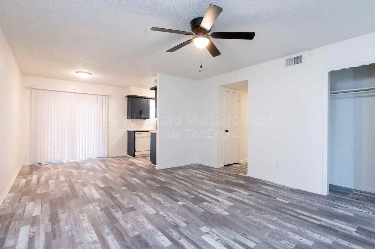 140 E 31st St S #M305