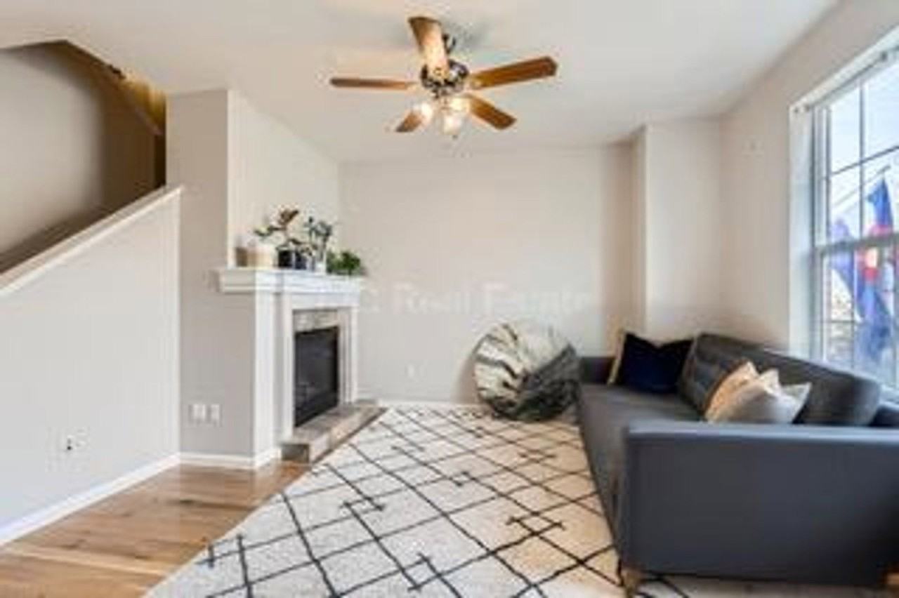 2241 Valentia St - Photo 2 of 11