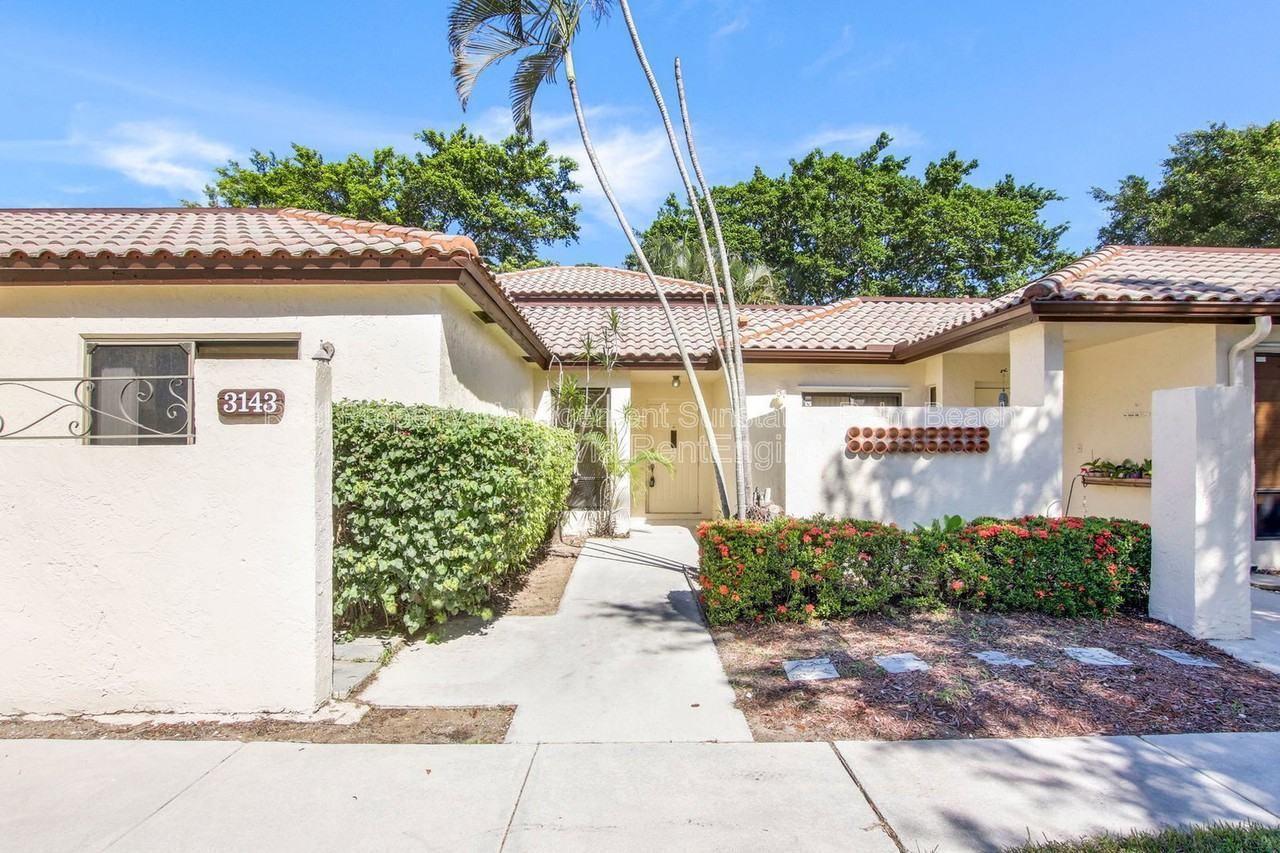 3143 Kingswood Ter - Photo 2 of 27