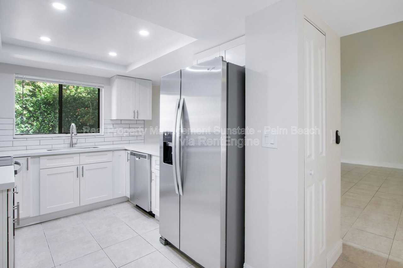 3143 Kingswood Ter - Photo 7 of 27