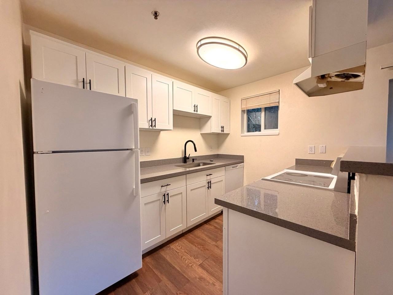 Ridgeline Apartments – Assigned Parking and In - Photo 6 of 9