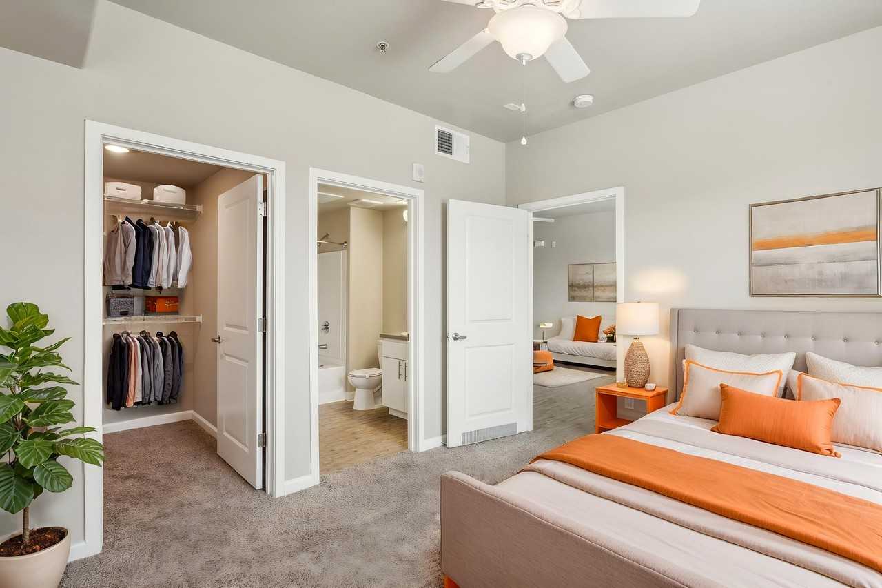 The Landing at College Square - Photo 5 of 24