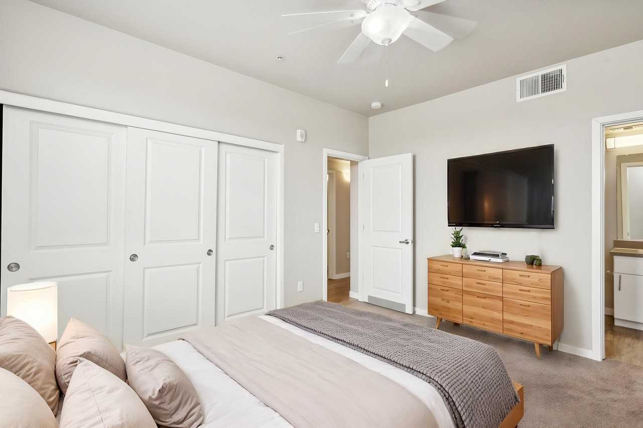 The Landing at College Square - Photo 7 of 24