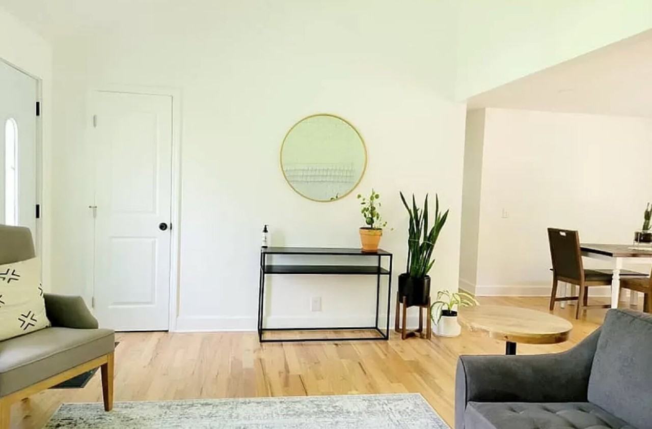 106 Robinhood Cir - Photo 2 of 11