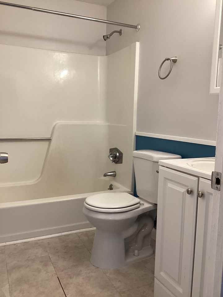 12 E Side Dr Bldg 4 #16 - Photo 6 of 15