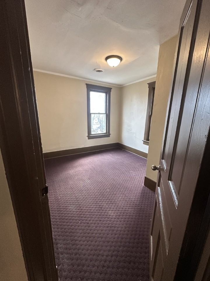 224 Madison St #3 - Photo 4 of 7