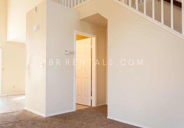 330 Gonzalez St - Photo 4 of 29