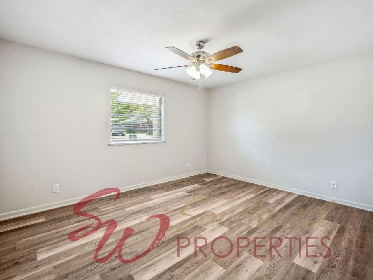 1821 N Mccart St - Photo 6 of 20