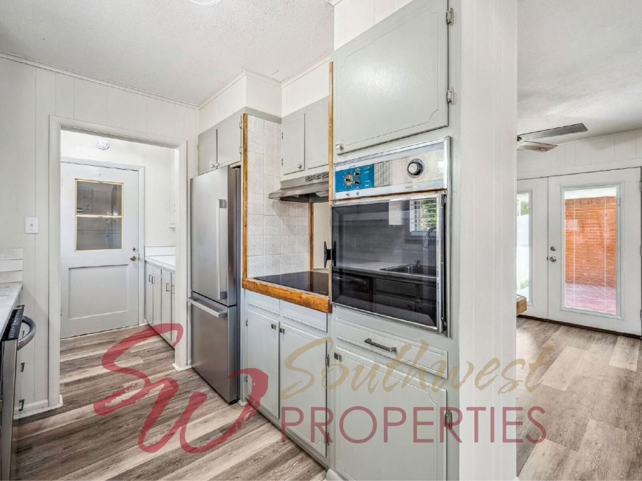 1821 N Mccart St - Photo 7 of 20