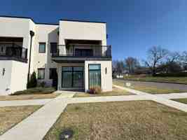 featured image of 134 E Elgin St