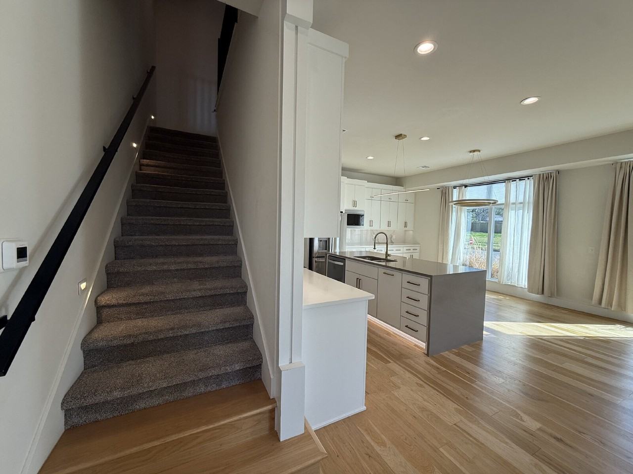 134 E Elgin St - Photo 7 of 21