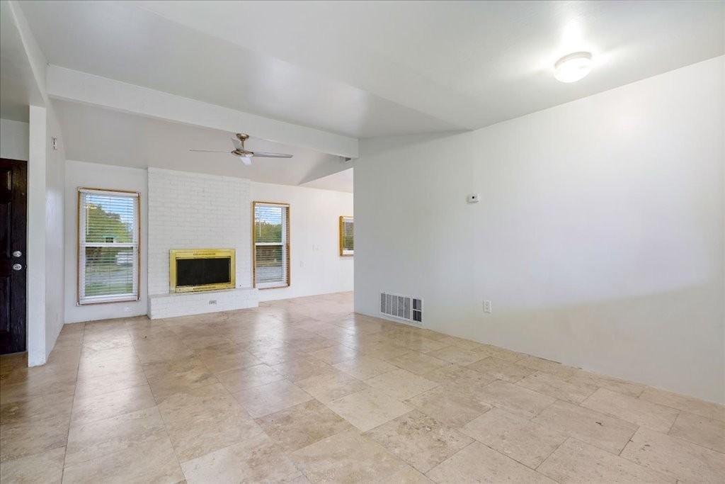 5711 Emerald Forest Dr - Photo 4 of 27