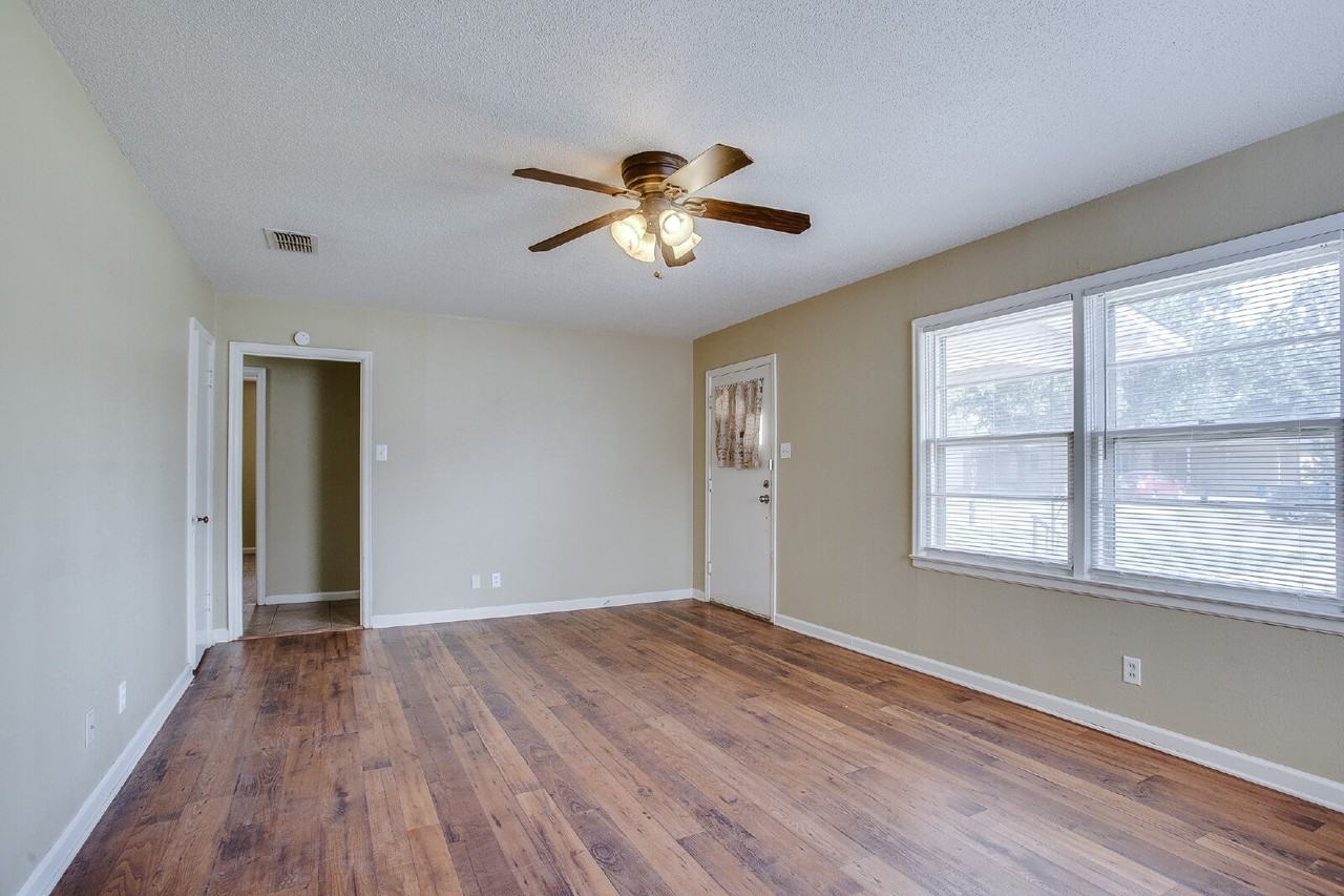 3518 38th St - Photo 3 of 12