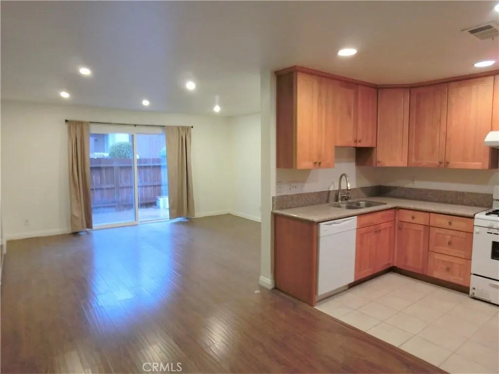 1781 South Bradbury Drive - Photo 3 of 13