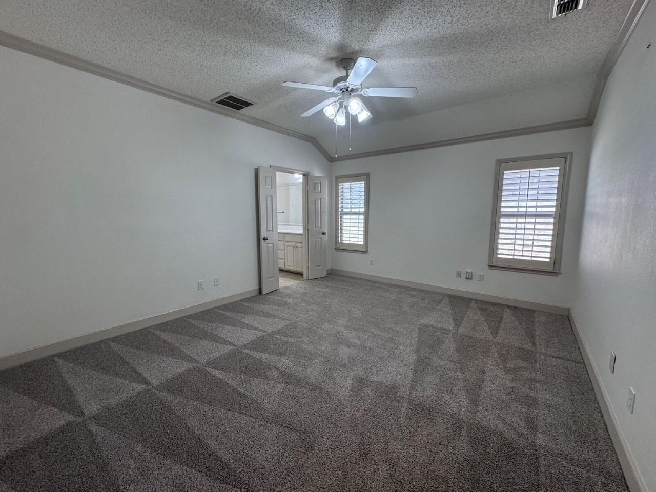 3518 104th St - Photo 6 of 17