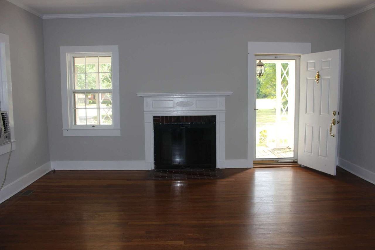 1040 Virginia Ave - Photo 3 of 14