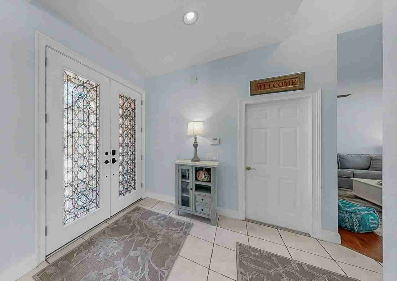 2336 Winsloe Dr - Photo 2 of 41