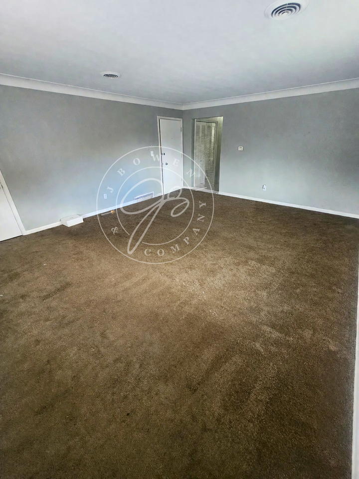 4239 Lewis Ave #2 - Photo 4 of 13