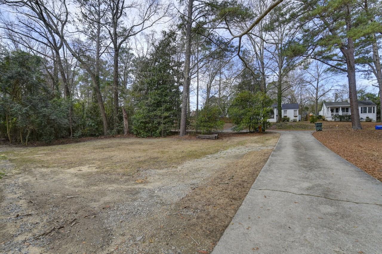 3300 Margrave Rd #B - Photo 3 of 28