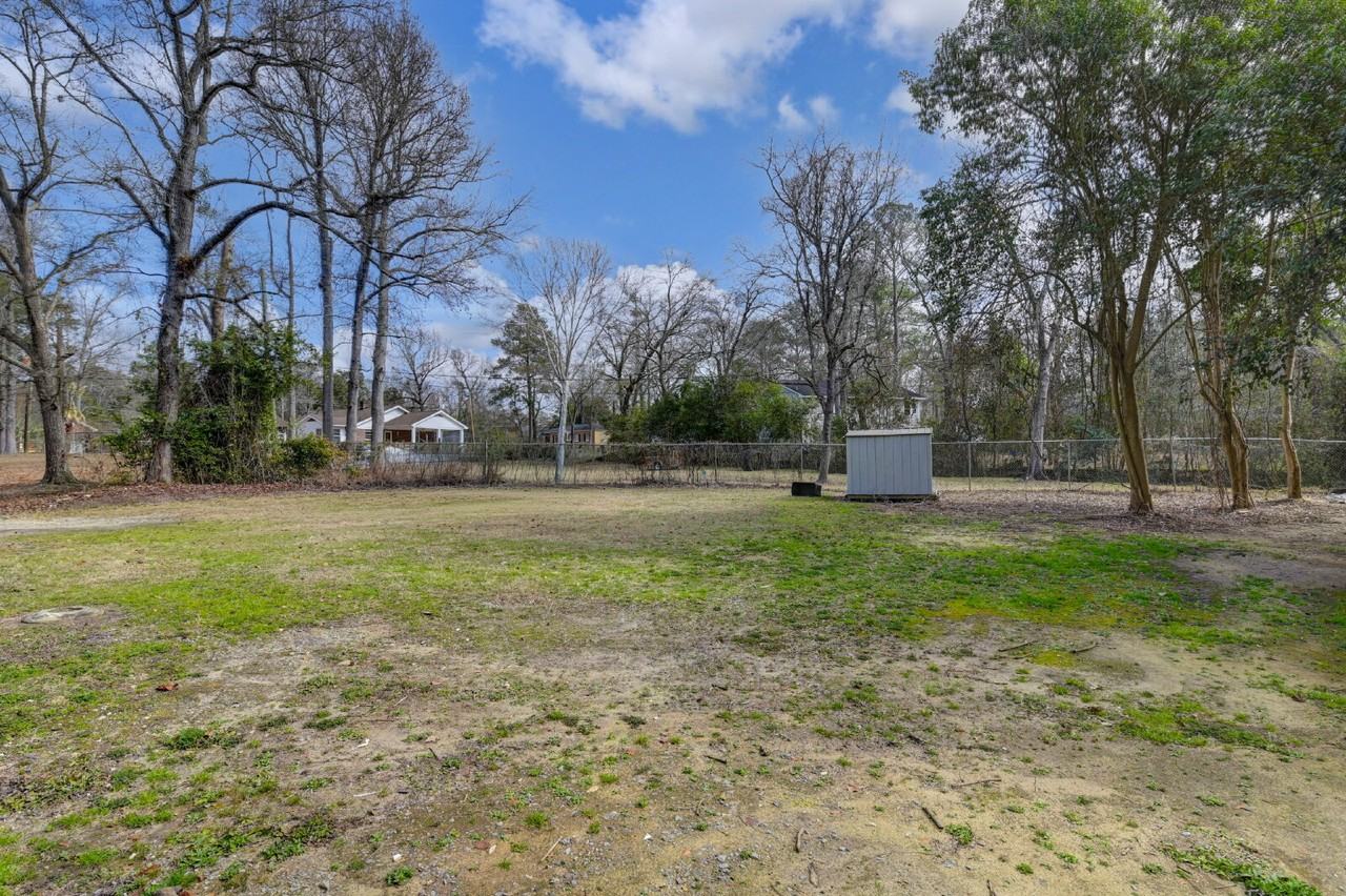 3300 Margrave Rd #B - Photo 7 of 28