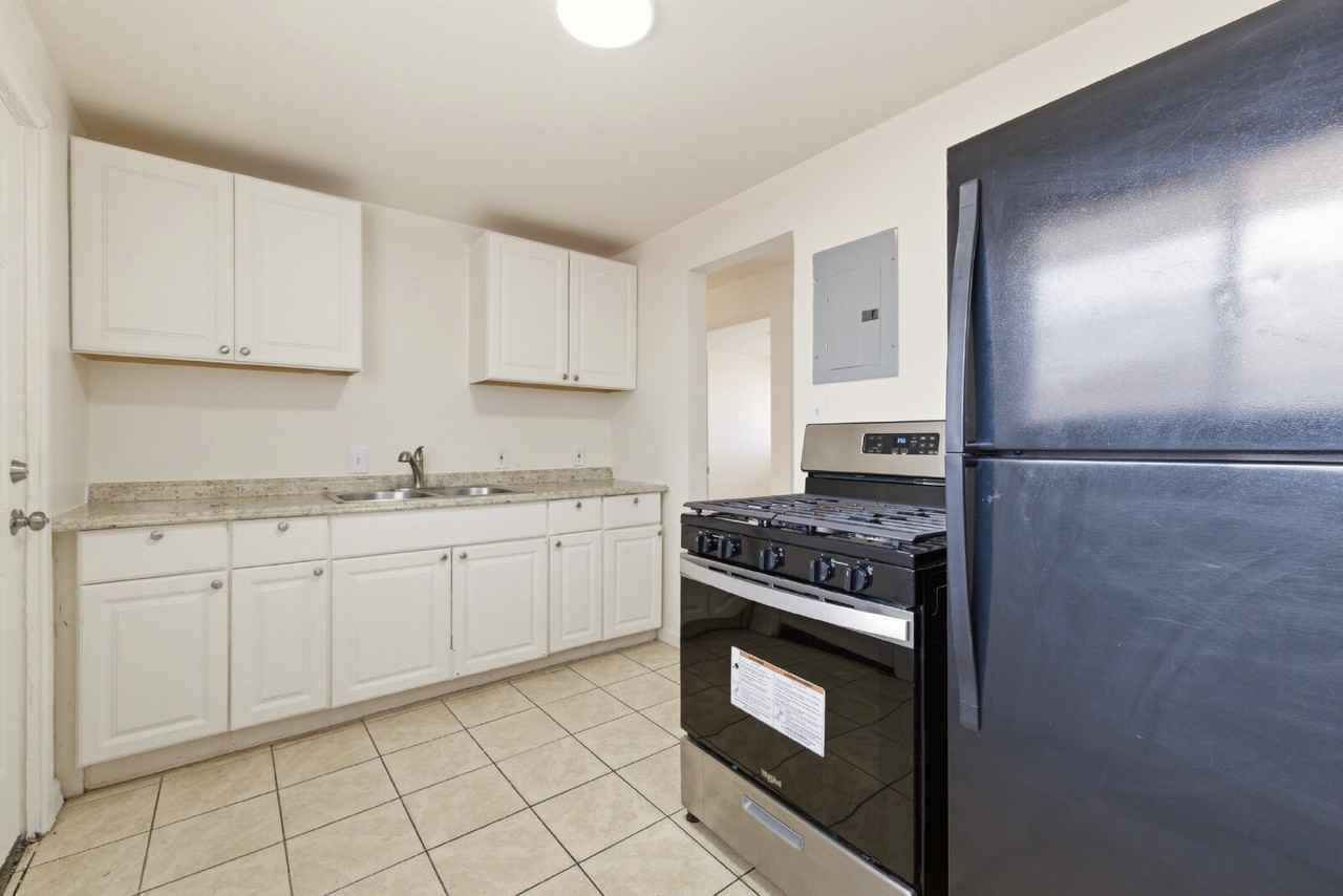 8980 E 12th Ave - Photo 5 of 13