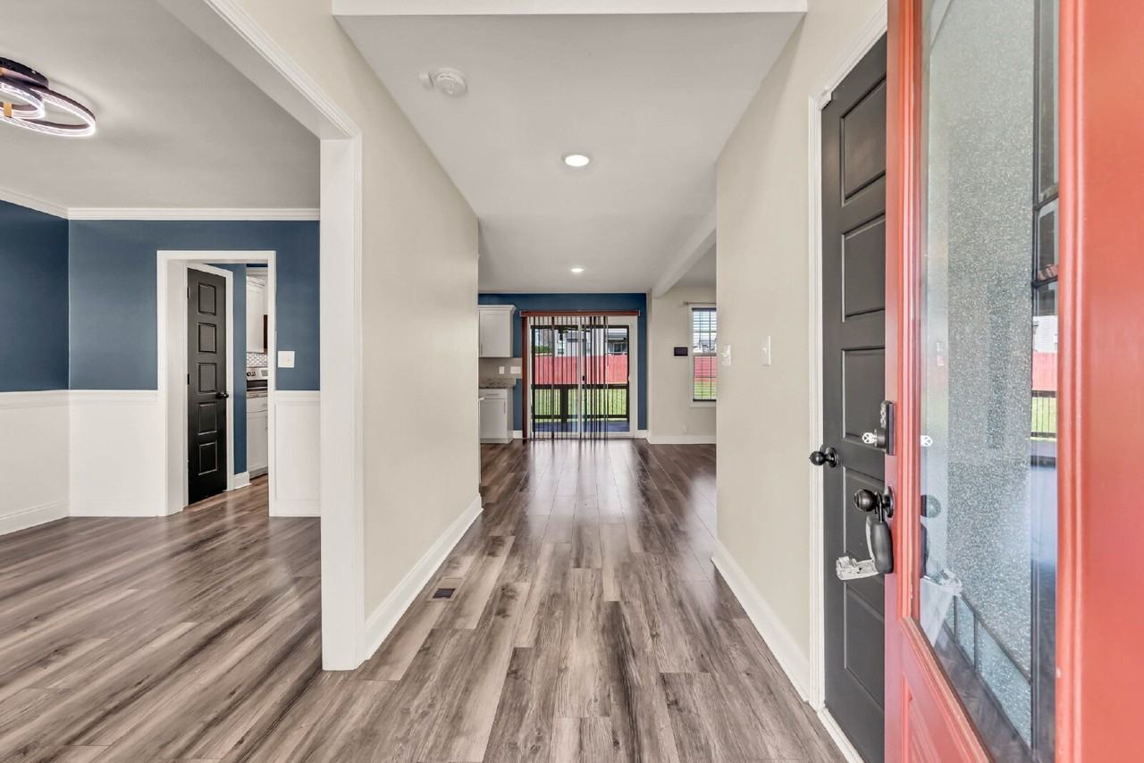 898 Wild Elm Ct - Photo 4 of 30