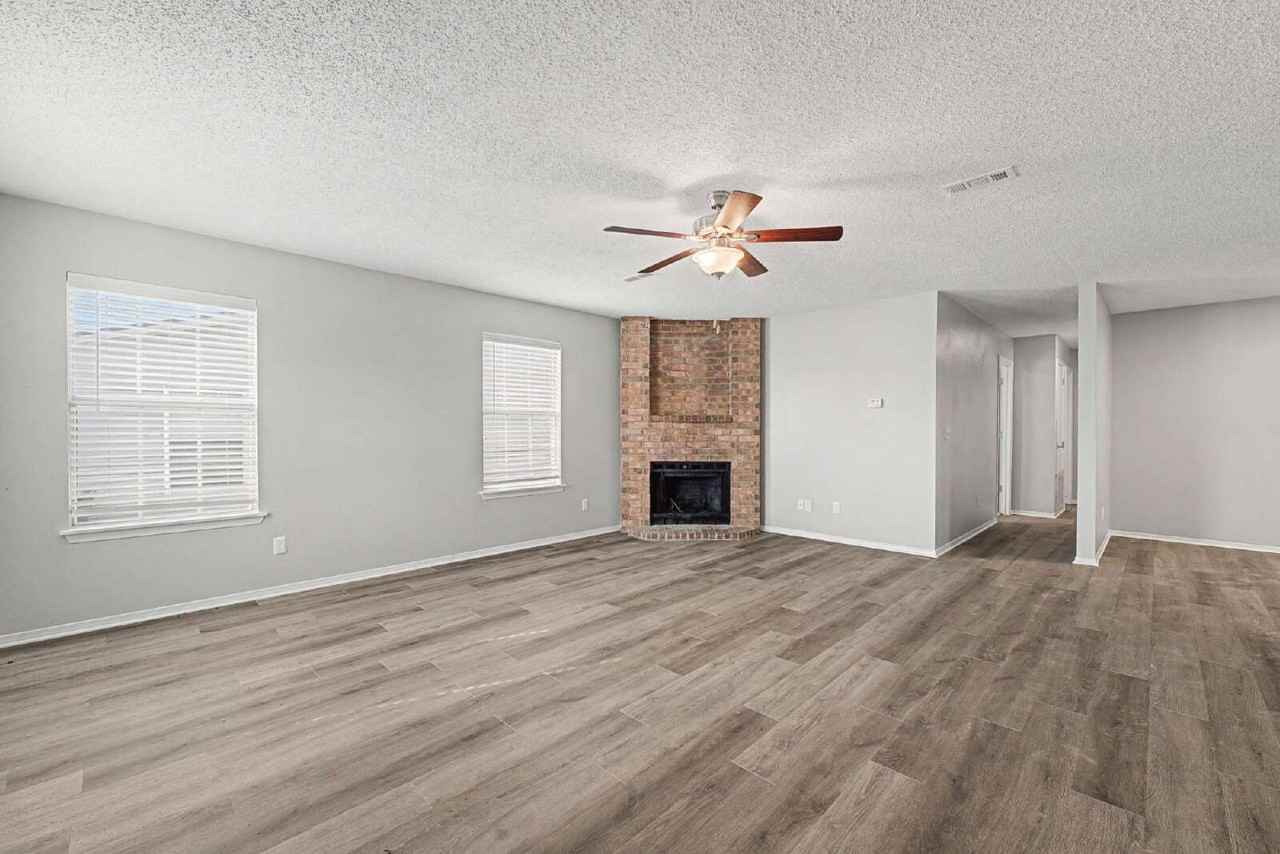 4380 W Thrasher Dr - Photo 6 of 50