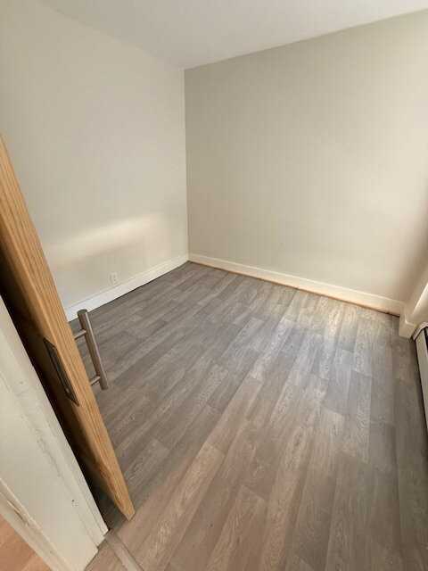 90 Roak St - Photo 5 of 9