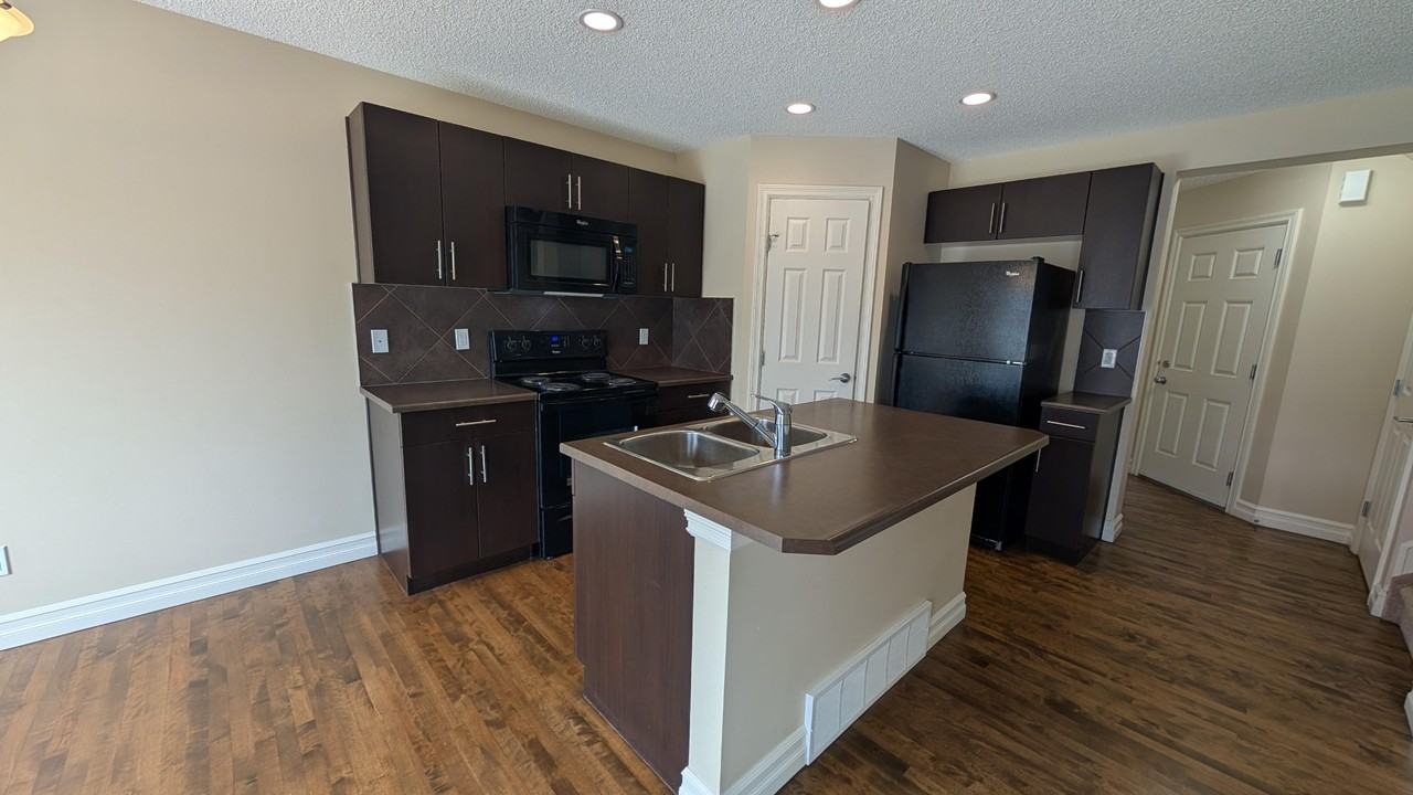 6829 Cardinal Link SW - - - Photo 3 of 16