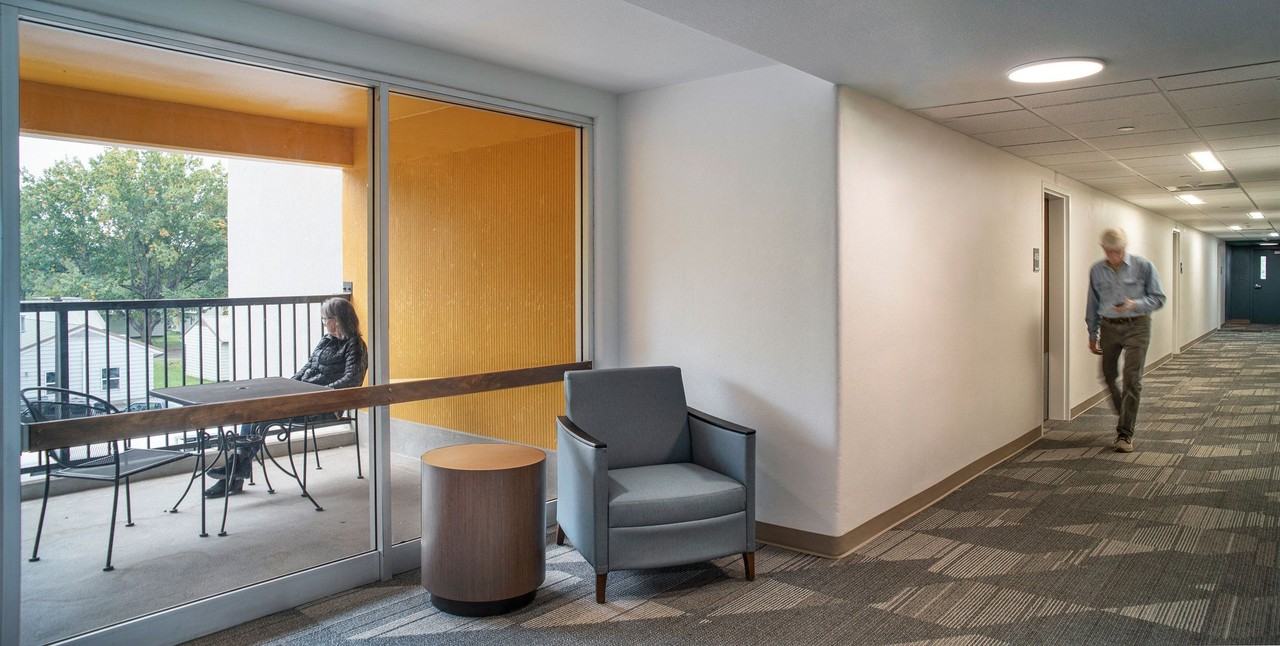 Hillside Manor - Photo 4 of 9