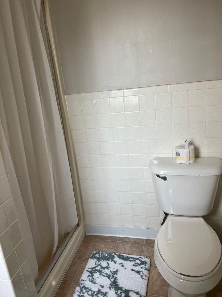 Southpoint Apartments - Photo 7 of 32