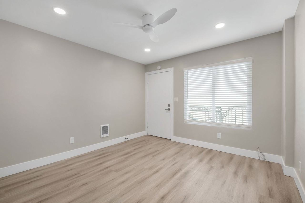 J St - Photo 3 of 44