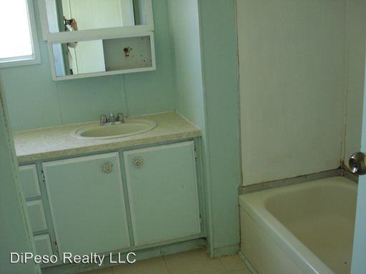 181 W Mark St - Photo 3 of 14