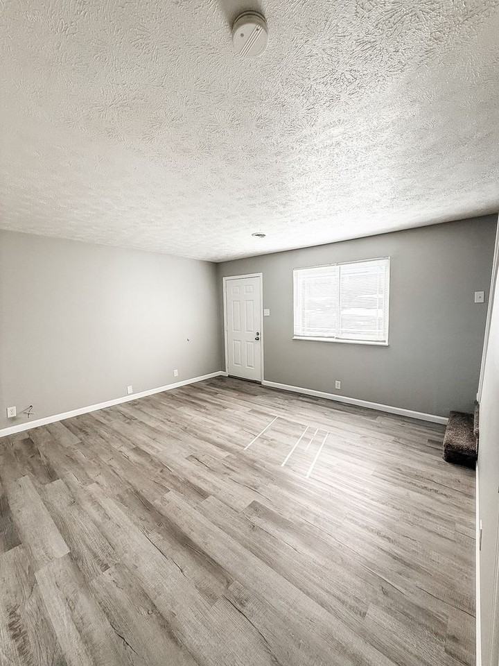 Bridalwood Townhomes - Photo 3 of 35