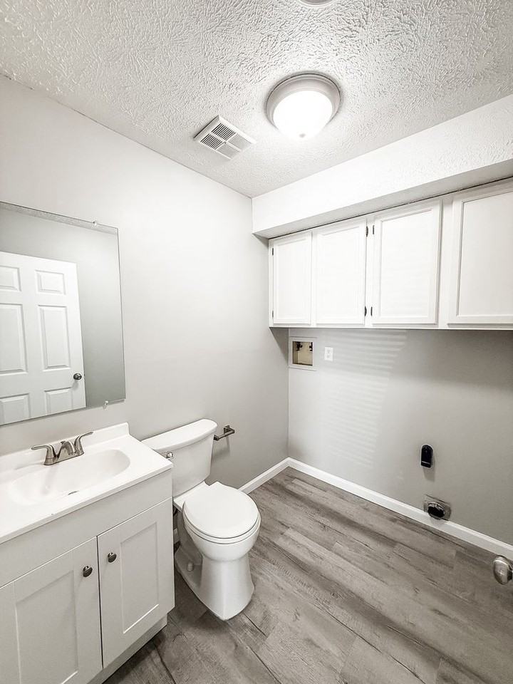 Bridalwood Townhomes - Photo 5 of 35