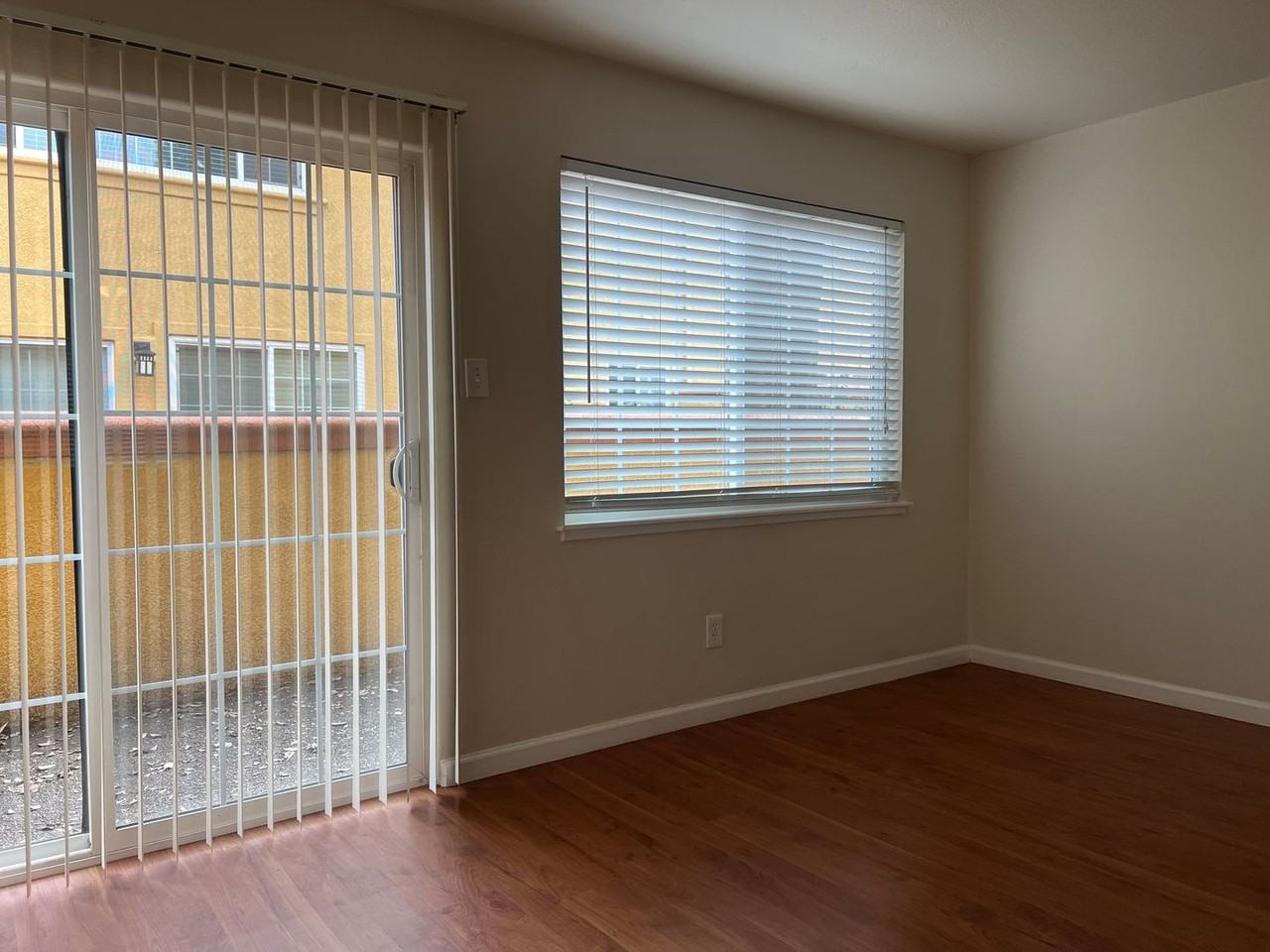 1819 G St - Photo 7 of 14