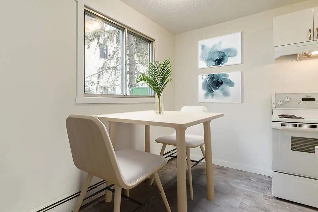 Evergreen Apartments - Photo 4 of 16