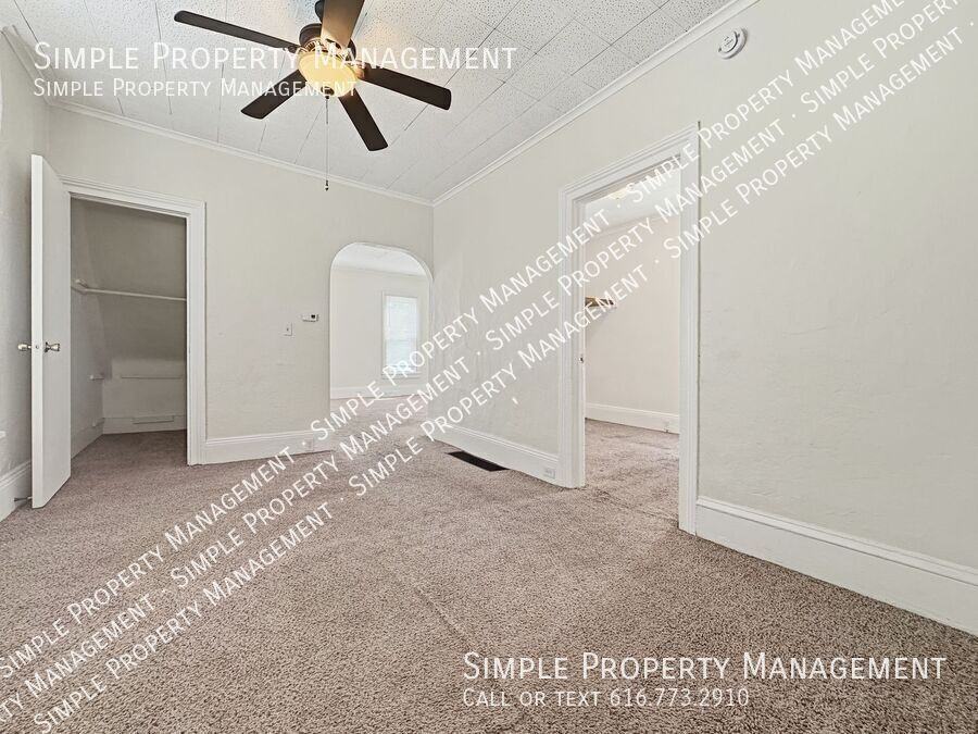 615 Mcreynolds Ave Nw #1 - Photo 6 of 14