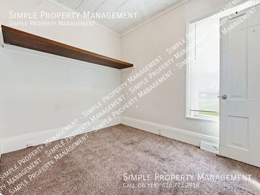 615 Mcreynolds Ave Nw #1 - Photo 7 of 14