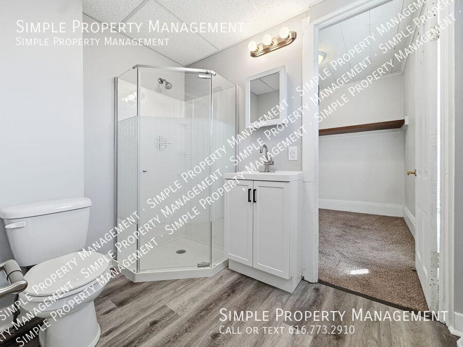 615 Mcreynolds Ave Nw #1 - Photo 2 of 14