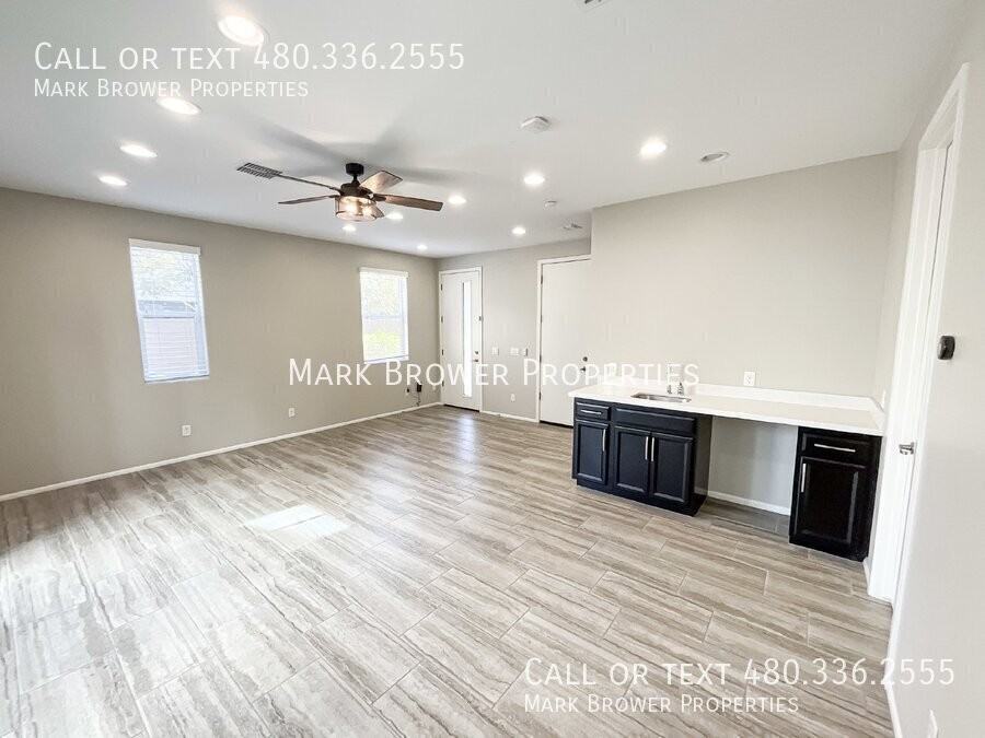 7078 W Jasper Dr - Photo 3 of 48