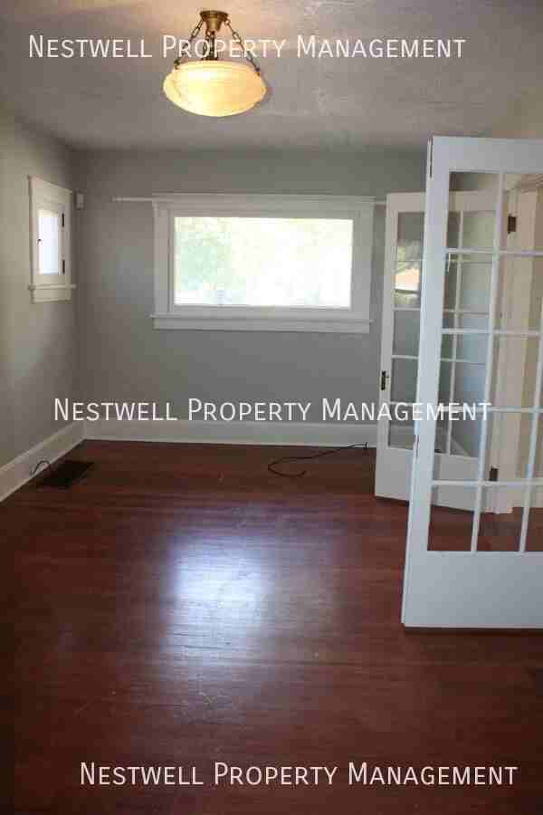 472 S 300 E - Photo 3 of 24