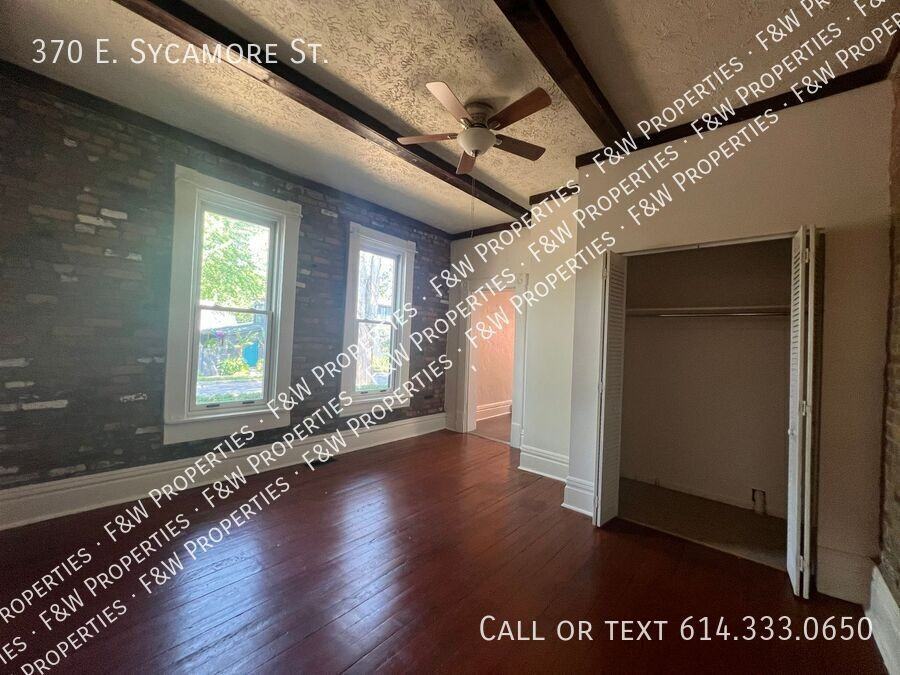 370 E Sycamore St - Photo 6 of 12