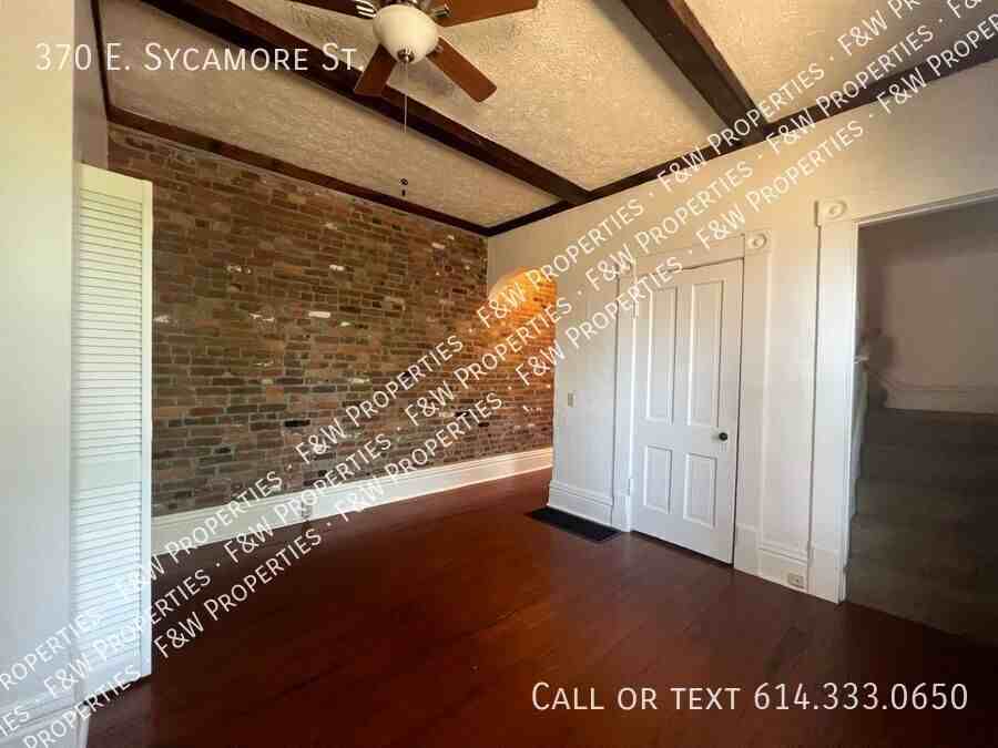 370 E Sycamore St - Photo 7 of 12