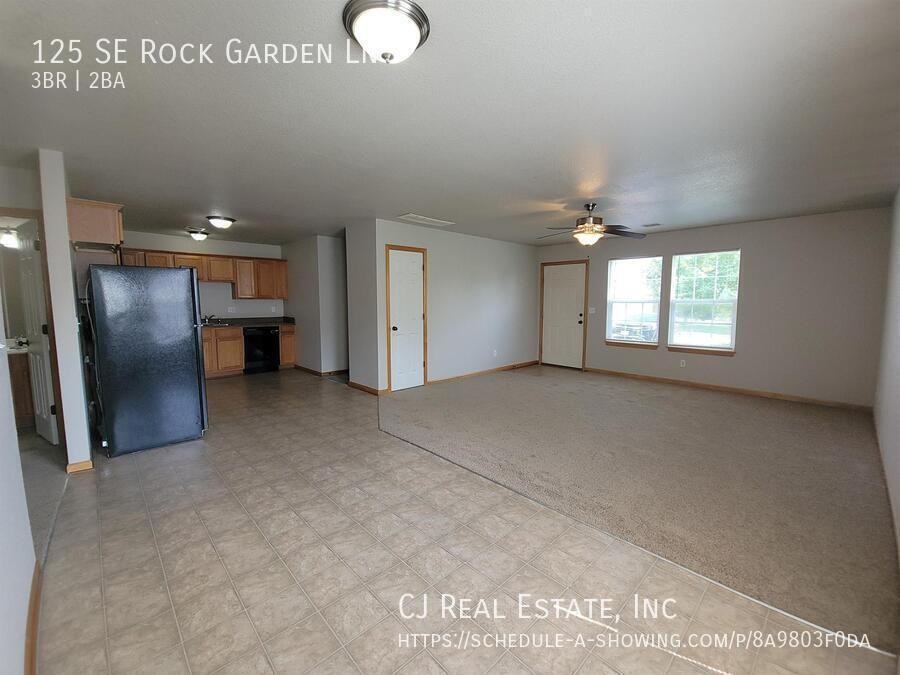 125 Se Rock Garden Ln - Photo 4 of 9