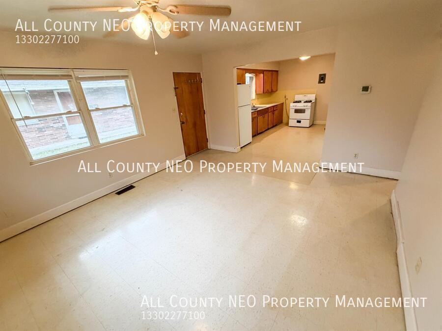 429 Sullivan Ave - Photo 3 of 12