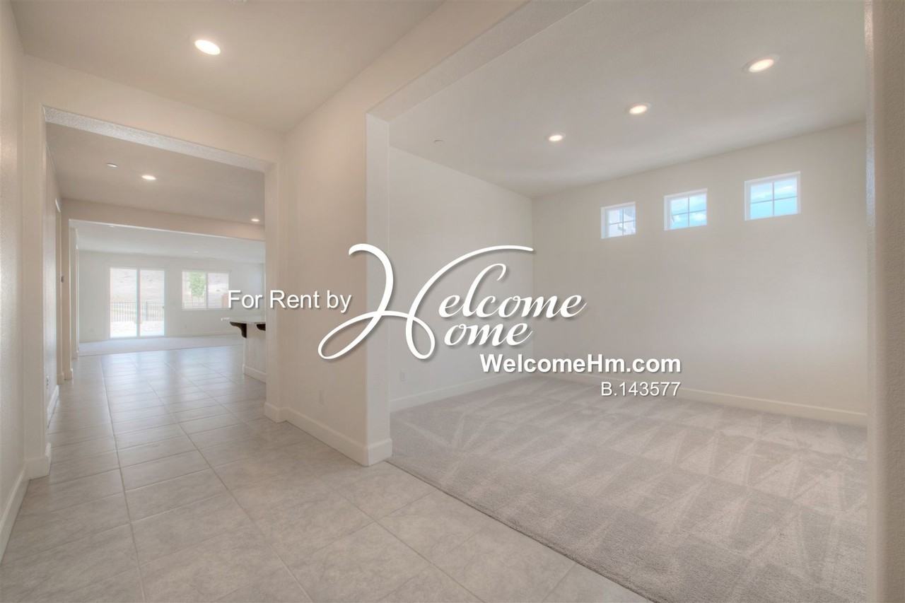 3262 Rimini Dr - Photo 5 of 32