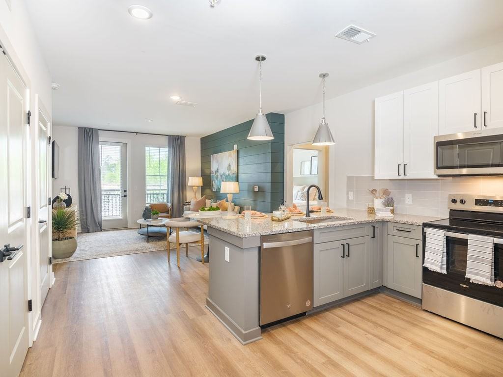 Miro Luxury Apartments - Photo 3 of 41