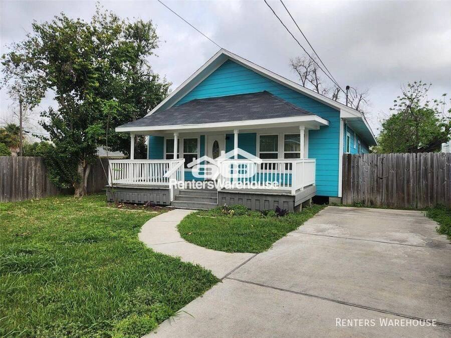 1105 Erin St - Photo 2 of 21