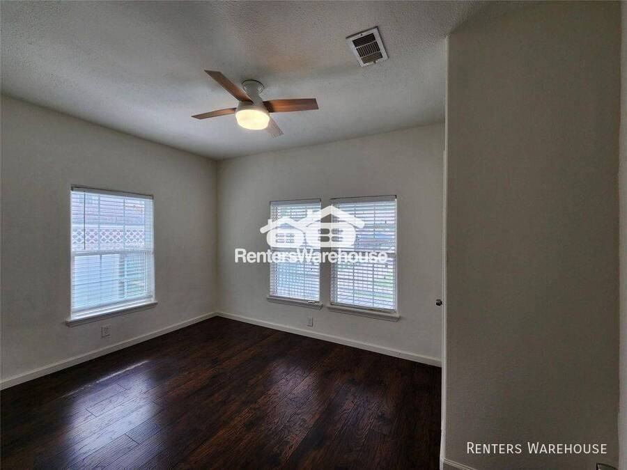 1105 Erin St - Photo 6 of 21